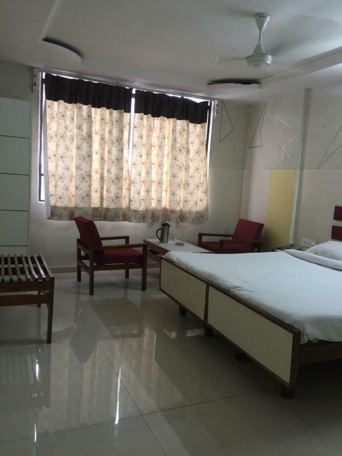 Sarovar Hotel Вишакхапатнам Экстерьер фото